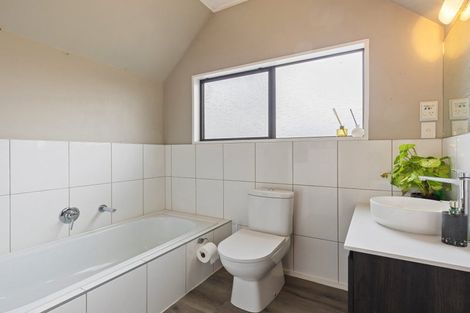 Photo of property in 239c Dixon Road, Fitzroy, Hamilton, 3206