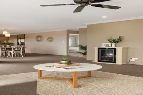 Photo of property in 43 Hillcrest Road, Otumoetai, Tauranga, 3110