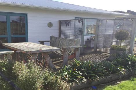 Photo of property in 1405 Masterton Castlepoint Road, Tauweru, Masterton, 5889