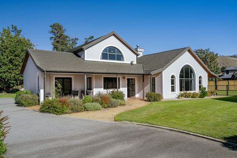 Photo of property in 32 Pisa Moorings Road, Mount Pisa, Cromwell, 9383