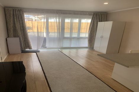 Photo of property in 2/7 Pinero Place, Bucklands Beach, Auckland, 2014