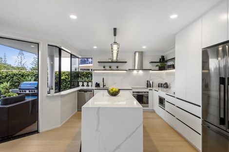 Photo of property in 236 Hibiscus Coast Highway, Orewa, 0931