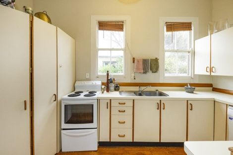 Photo of property in 50 Brightwater Terrace, Terrace End, Palmerston North, 4410