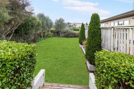 Photo of property in 21b Poplar Grove, Whalers Gate, New Plymouth, 4310