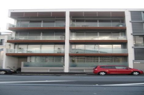 Photo of property in Aqua, 2/74 Oriental Parade, Oriental Bay, Wellington, 6011