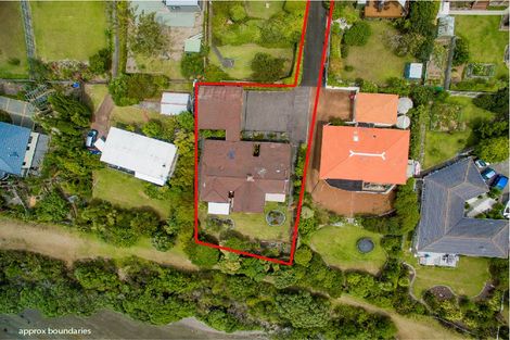 Photo of property in 60 Pacific Parade, Army Bay, Whangaparaoa, 0930