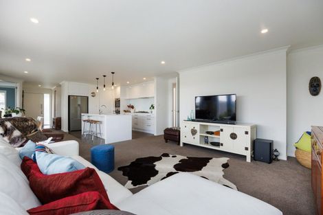 Photo of property in 25 Dogwood Way, Milson, Palmerston North, 4414