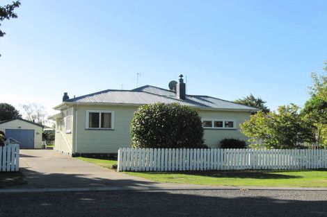 Photo of property in 15 Selwyn Street, Leeston, 7632