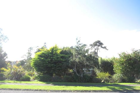 Photo of property in 23 Charles Dickens Drive, Mellons Bay, Auckland, 2014