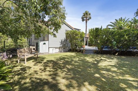 Photo of property in 98 Aberdeen Road, Campbells Bay, Auckland, 0620