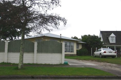 Photo of property in 24 Lyndale Place, Kelvin Grove, Palmerston North, 4414