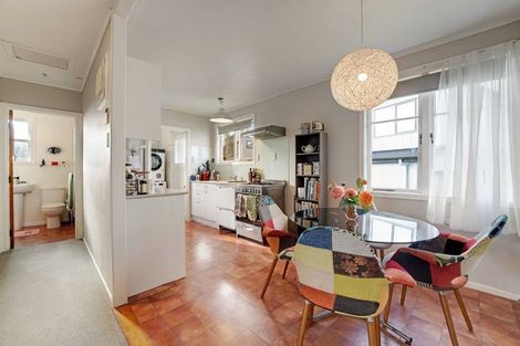 Photo of property in 1a Glenford Lane, Te Atatu Peninsula, Auckland, 0610