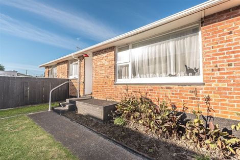 Photo of property in 180 Puriri Street, Castlecliff, Whanganui, 4501