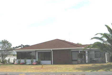 Photo of property in 1/16 Centorian Drive, Windsor Park, Auckland, 0632