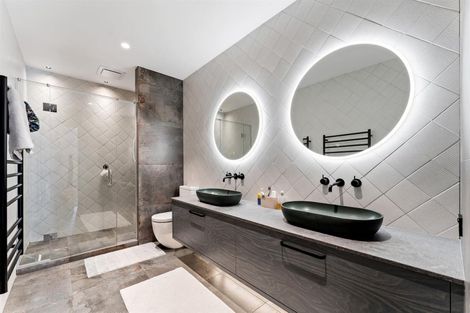 Photo of property in 8 Lagoon Way, Omaha, 0986