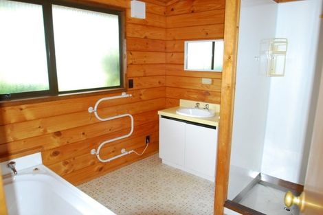 Photo of property in 10 Mervyn Place, Plimmerton, Porirua, 5026