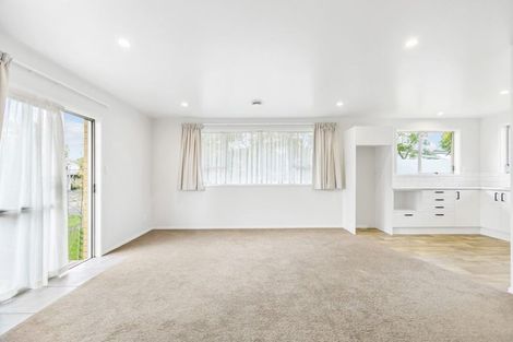 Photo of property in 18a Lidcombe Place, Avondale, Auckland, 1026