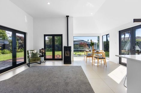 Photo of property in 14 Evenwood Place, Waimairi Beach, Christchurch, 8083