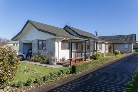 Photo of property in 14 George Street, Dannevirke, 4930