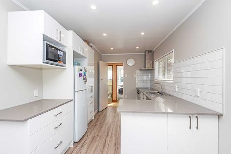 Photo of property in 38 Abraham Crescent, Milson, Palmerston North, 4414