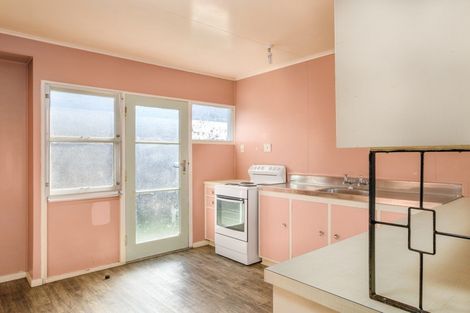 Photo of property in 2/2 Cobham Place, Te Hapara, Gisborne, 4010