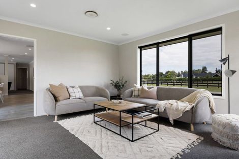 Photo of property in 5 South Oaks Close, Pukemoremore, Cambridge, 3493