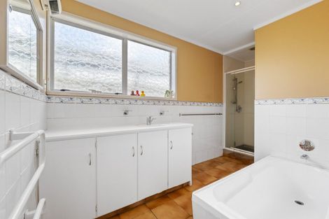 Photo of property in 245 Frankley Road, Frankleigh Park, New Plymouth, 4310