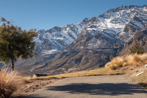 Photo of property in 24 Falconer Rise, Jacks Point, Queenstown, 9371