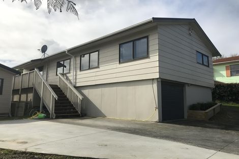 Photo of property in 4 Rotoma Rise, Clover Park, Auckland, 2019