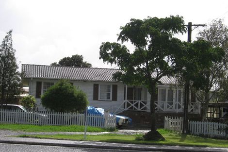 Photo of property in 120 Universal Drive, Henderson, Auckland, 0610