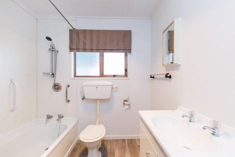 Photo of property in 13a Colombo Street, Hokowhitu, Palmerston North, 4410