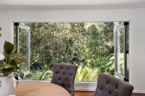 Photo of property in 18 Kereru Grove, Greenhithe, Auckland, 0632