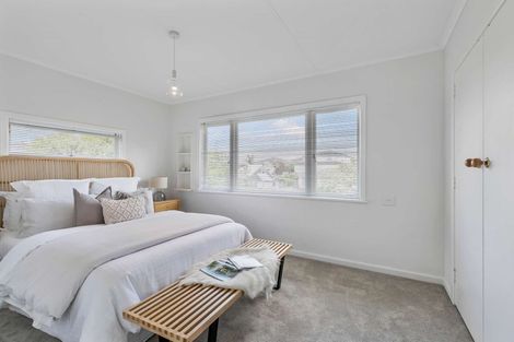 Photo of property in 1/15 Stanley Avenue, Milford, Auckland, 0620