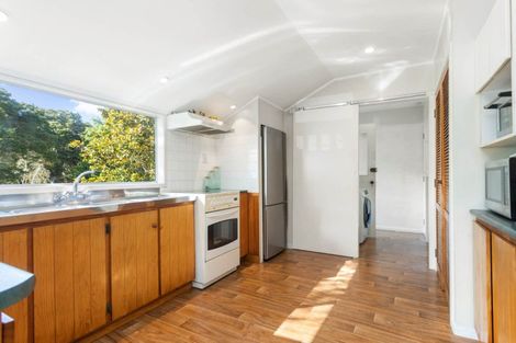 Photo of property in 44 Waikoukou Valley Road, Waimauku, 0812