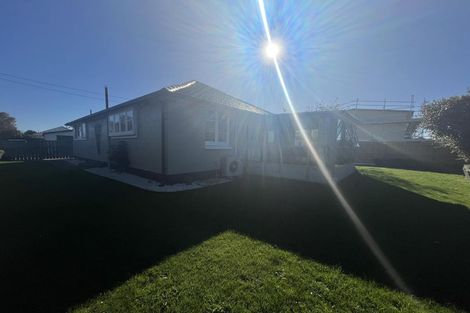 Photo of property in 2 Grosvenor Street, Redwood, Christchurch, 8051