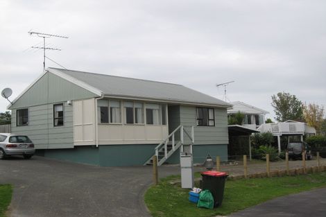 Photo of property in 36a Zealandia Road, Manly, Whangaparaoa, 0930