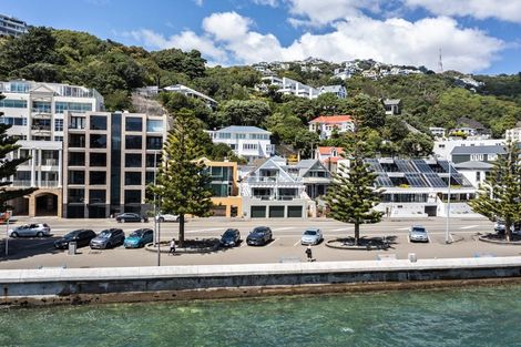Photo of property in 338 Oriental Parade, Oriental Bay, Wellington, 6011