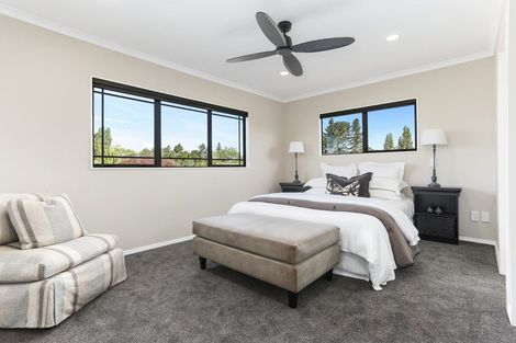 Photo of property in 7 Berkshire Terrace, Massey, Auckland, 0614