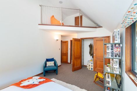 Photo of property in 2/3 Gard Street, Silverstream, Upper Hutt, 5019