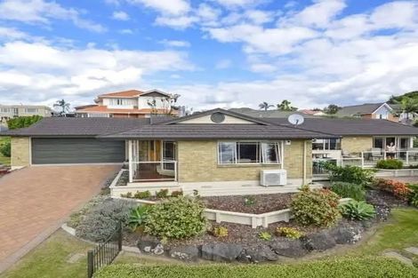 Photo of property in 6 Silkwood Grove, Totara Heights, Auckland, 2105