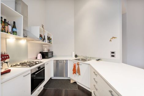 Photo of property in 94 Lake Panorama Drive, Henderson Valley, Auckland, 0612