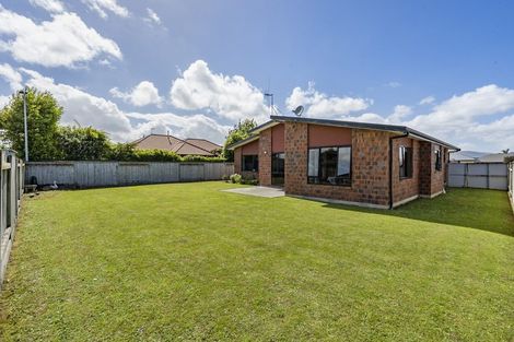 Photo of property in 21 Brooklyn Heights Drive, Kelvin Grove, Palmerston North, 4414
