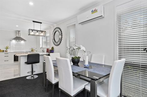 Photo of property in 21 Taffe Crescent, Pyes Pa, Tauranga, 3112