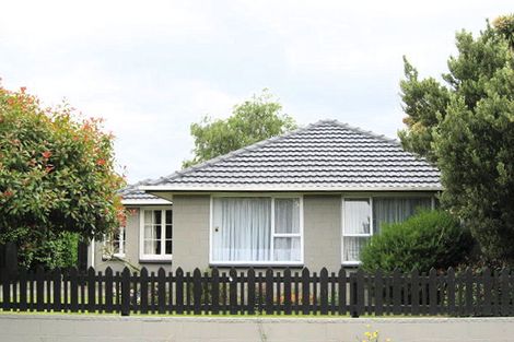 Photo of property in 10 Brookby Crescent Avonhead Christchurch City