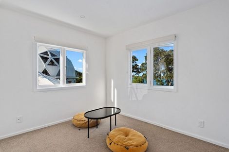 Photo of property in 49 Chatham Avenue, Paremoremo, Auckland, 0632