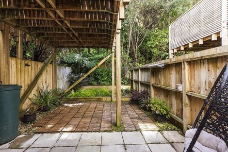 Photo of property in 20/8 Thatcher Crescent, Crofton Downs, Wellington, 6035