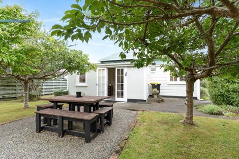 Photo of property in 18 Alfredton Road, Eketahuna, 4900