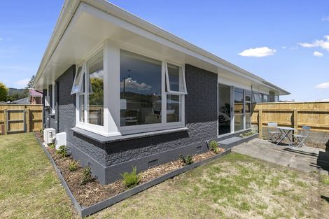 Photo of property in 35 Percy Cameron Street, Avalon, Lower Hutt, 5011