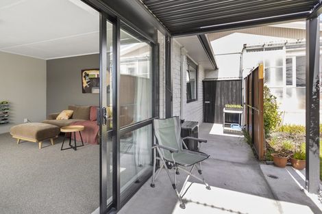 Photo of property in 1-2/8a Douglas Street, Highfield, Timaru, 7910