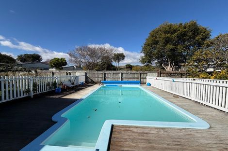 Photo of property in 318 Te Moana Road, Waikanae, 5036